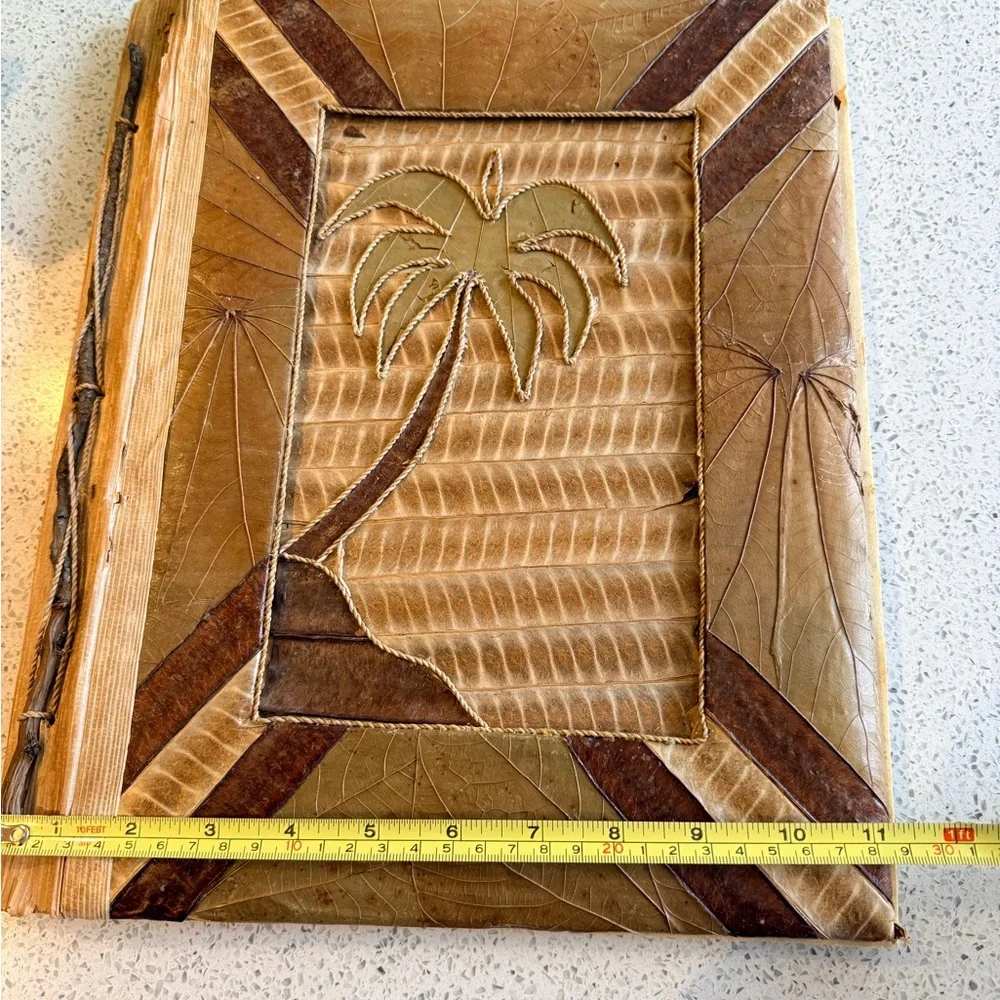 Vintage PALM Tree Keepsake Album Souvenier Hawaii Made with Leaves & Bark - Picture 5 of 6